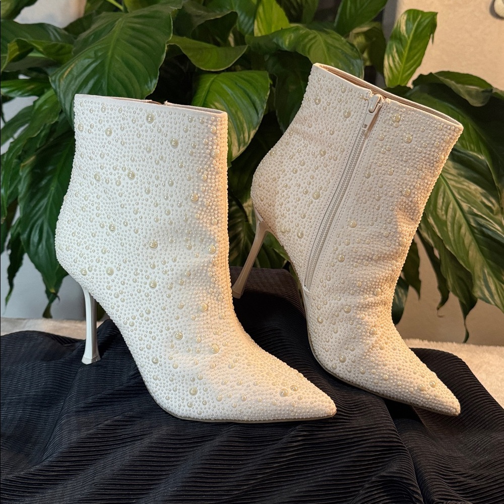 I.N.C. Rakima Pearl White Studded Textured Heeled Boots - Women's 8.5 M